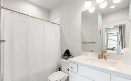 Private Home w Rooftop Game Room Near Downtown