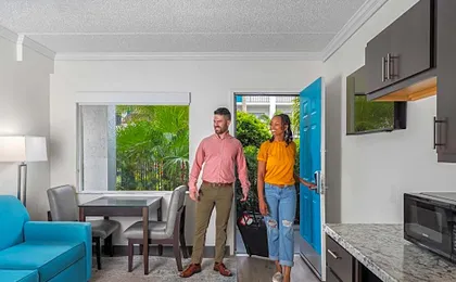 OASIS BAY SUITES, Tampa, Bush Gardens, USF