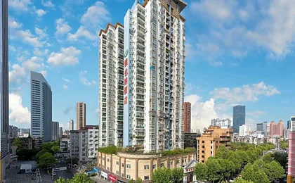 Vienna Hotel Wuhan Lingjiao Lake Wanda Metro Station