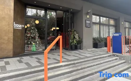 baseLITE HUANGXING Serviced Apartment