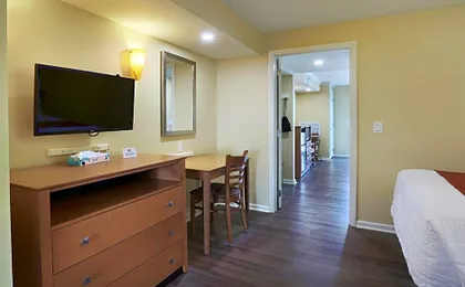 Fleur de Lis Beach Motel