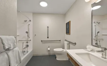 Sonesta Simply Suites Irvine East Foothill