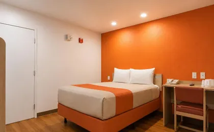 Motel 6 Lost Hills
