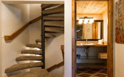 Village Treehouse #2