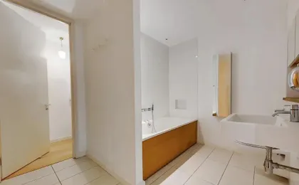 Apt - Sleeps 4 - Pets Ok - Roof Garden