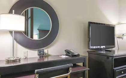 Comfort Suites Topeka Northwest