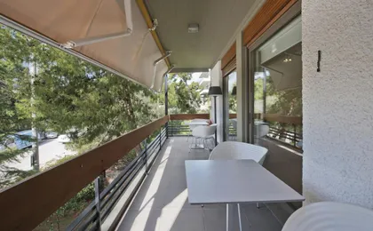 Sea Breeze Spacious Apt Near Vouliagmeni Beach