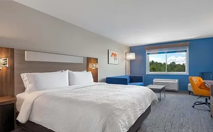 Holiday Inn Express & Suites Pittsfield-Lenox-Berkshires