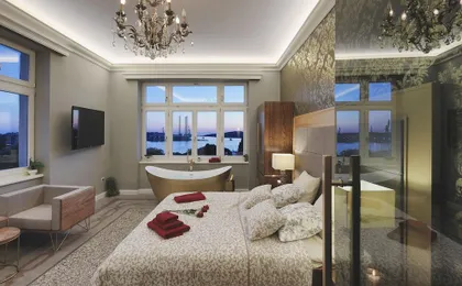 Arena & Seaview Luxurious Residence
