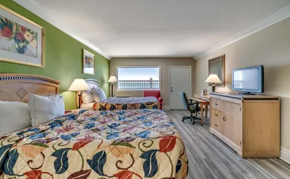Beachcomber Inn & Suites