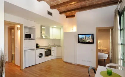 Apart-Suites Hostemplo