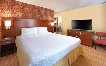 Courtyard by Marriott Dallas Plano in Legacy Park