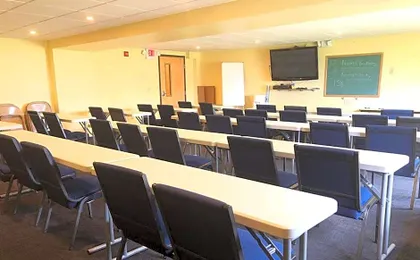 Days Inn by Wyndham Grove City Columbus South