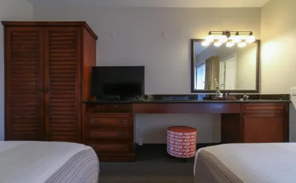 Oxford Suites Pismo Beach