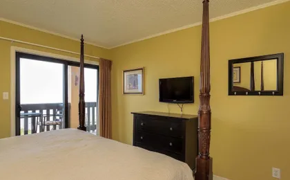 2nd Floor 1br Beachfront Condo W/ Heated Pools 1 Bedroom Condo