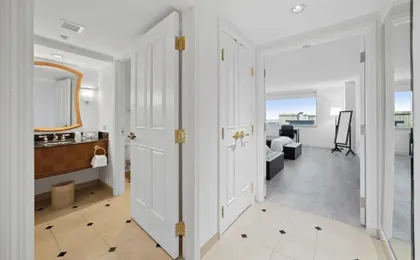 2BR 3BA Beachfront Condo CozySuites at Showboat