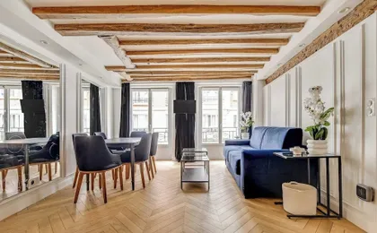 2bdr/5p Apartment au Centre de Paris in Downtown Paris
