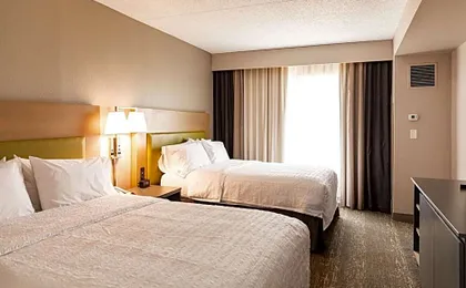 Hampton Inn & Suites by Hilton Newark Airport Elizabeth