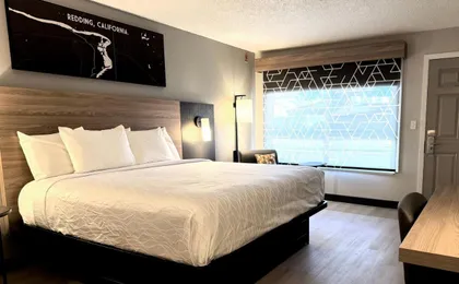 Thunderbird Lodge