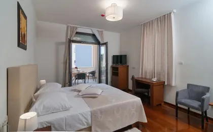 Luxury Rooms near Beach 2