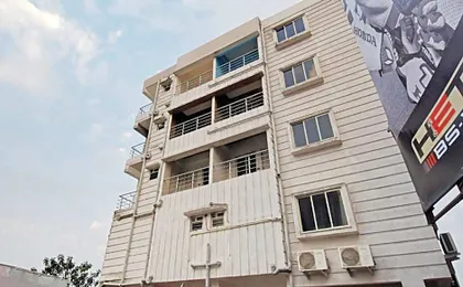 Goroomgo Royal Galaxy Newtown Kolkata