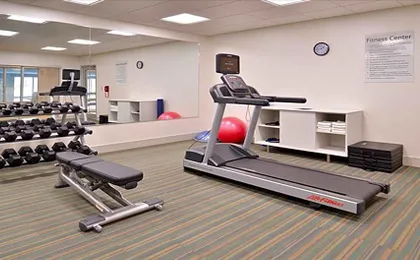 Holiday Inn Express & Suites Parkersburg East By IHG