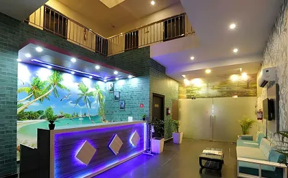 Hotel Mayank Plaza-Near IGI Airport Terminal-3