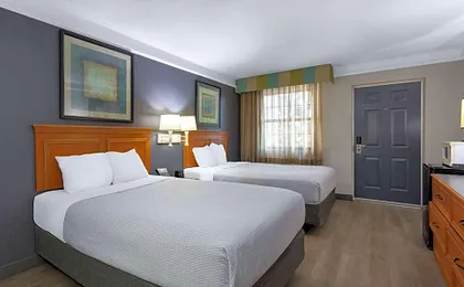 La Quinta Inn & Suites by Wyndham Pensacola