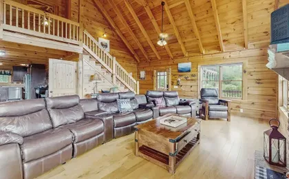 Theater + Arcade! 'tri-star Lodge' in Gatlinburg