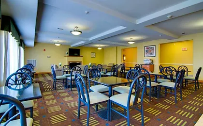 Holiday Inn Express Hotel & Suites Kansas City Sports Complex By IHG