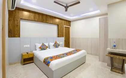 Fabhotel Wooden Park