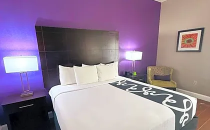 La Quinta Inn & Suites by Wyndham Orlando Universal Area