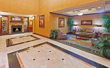 Holiday Inn Express & Suites Poteau By IHG