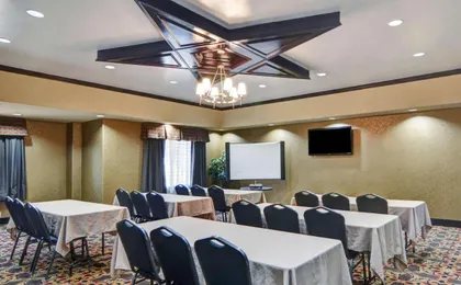 Comfort Suites