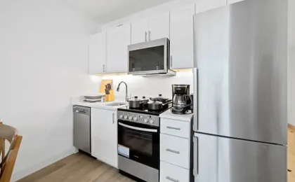 2BR/3BA Beachfront Rental in Town by CozySuites