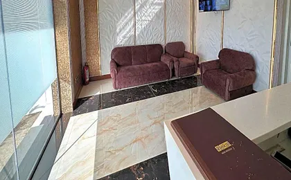 Hotel Airport crown