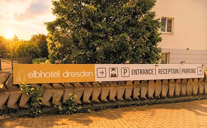 Elbhotel Dresden by AURUM
