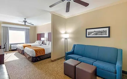 Comfort Inn & Suites Fort Worth - Fossil Creek