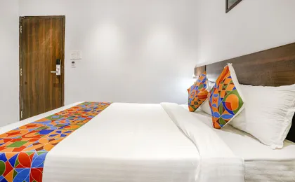 Fabhotel Peralz