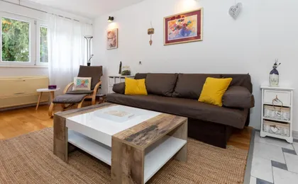 Splitstay - Spacious & Peaceful, 15 Min Walk To Old Town