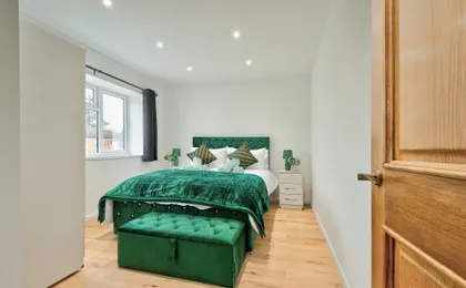 Stylish Dagenham Flat Easy Central London Access