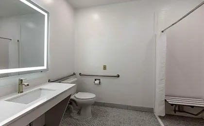 Best Western Inn & Suites - Midway Airport