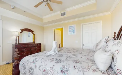 Top-floor 2BR Condo With Golf Course Views, Garage & Reunion Resort Amenities