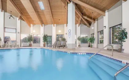 Days Inn & Suites by Wyndham Brinkley