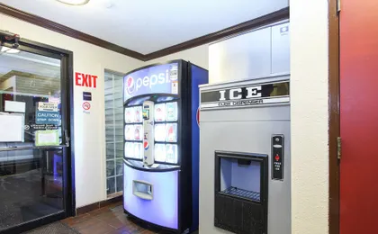 Evergreen Inn & Suites Portland Airport