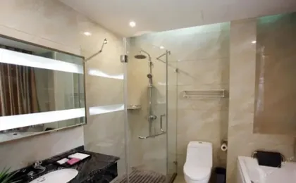 Chengdu Golden Cube Hotel