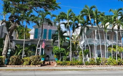 The Palms Hotel