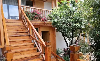 Zen Holiday Inn (Lijiang Ancient City Sifang Street)