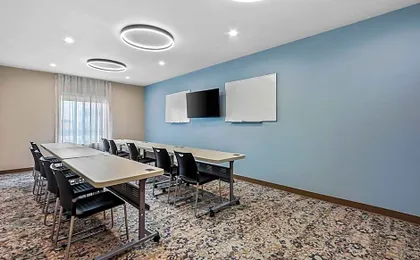 Everhome Suites El Paso Airport near Fort Bliss by Choice Hotels