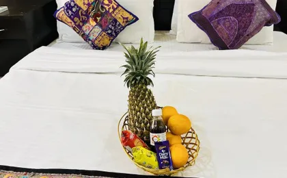 Hotel Rajwada Inn & Club